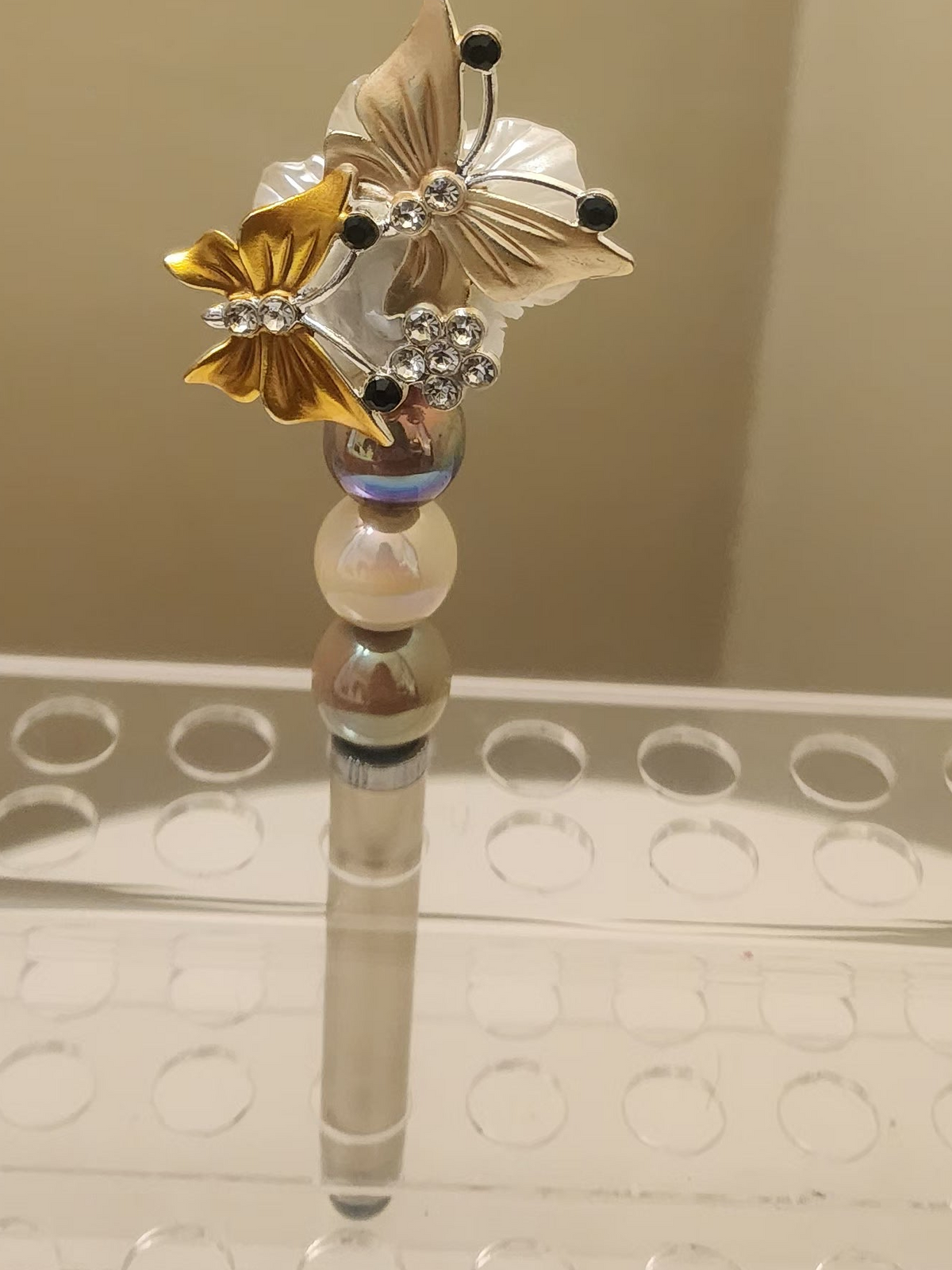 Butterfly pen