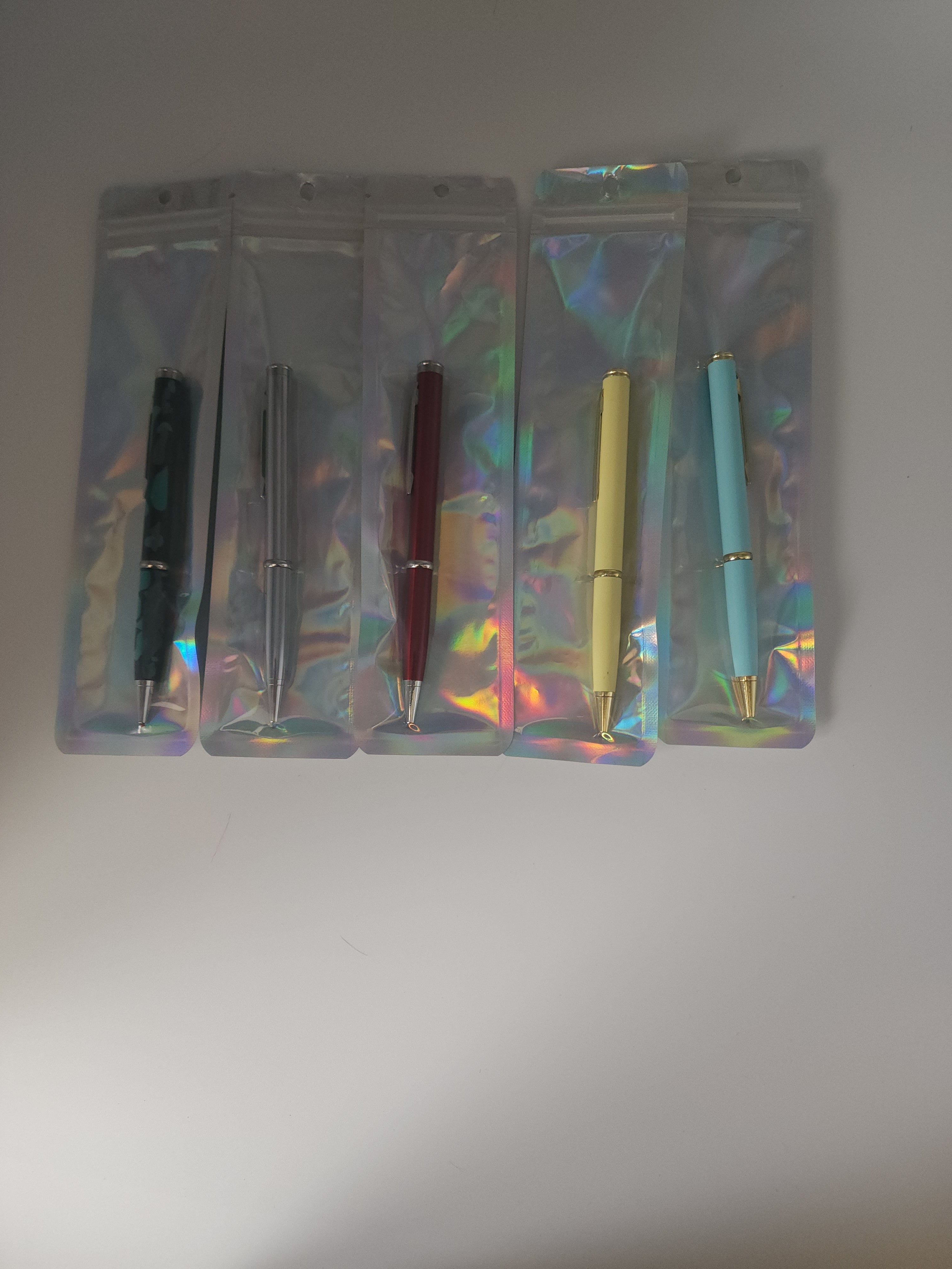 Discreet pens